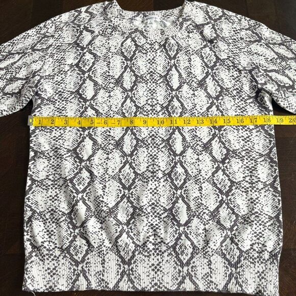 Minnie Rose Black White Snake Print Cotton Cashmere Sweater Size M Crewneck - Picture 8 of 8